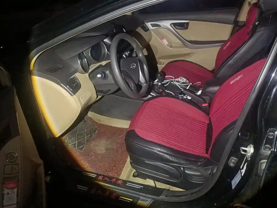 HYUNDAI ELANTRA 2014