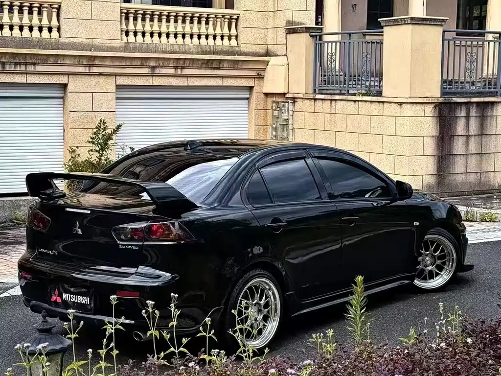 MITSUBISHI LANCER EX 2014