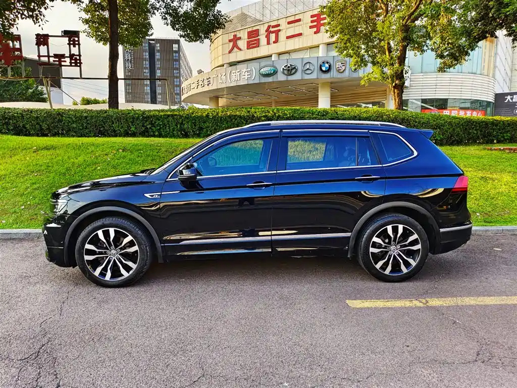 VOLKSWAGEN TIGUAN L 2019