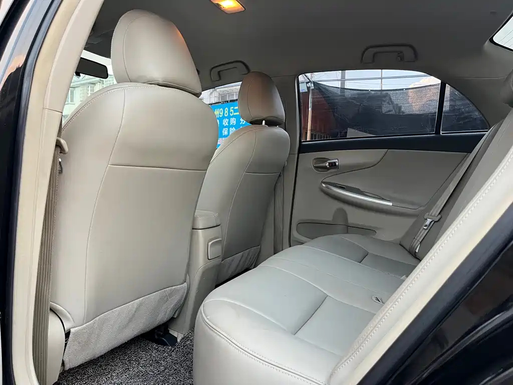 TOYOTA COROLLA 2012