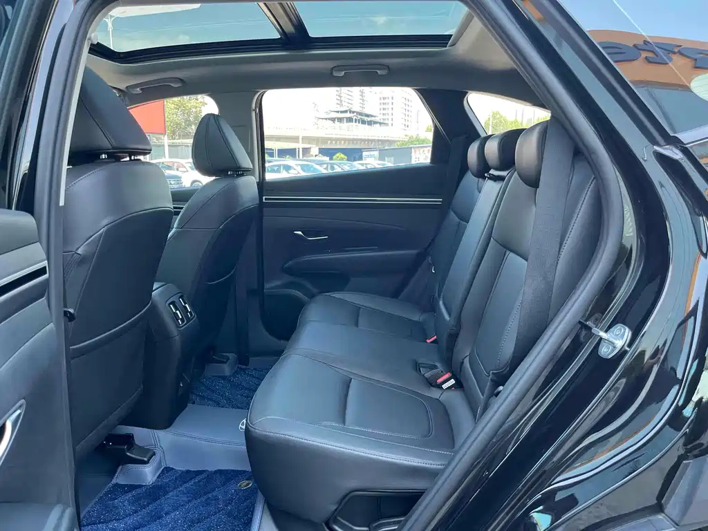 HYUNDAI TUCSON 2023