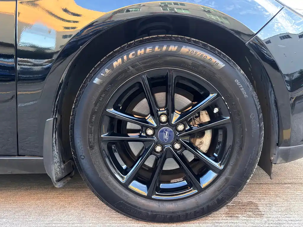 FORD FOCUS 2017