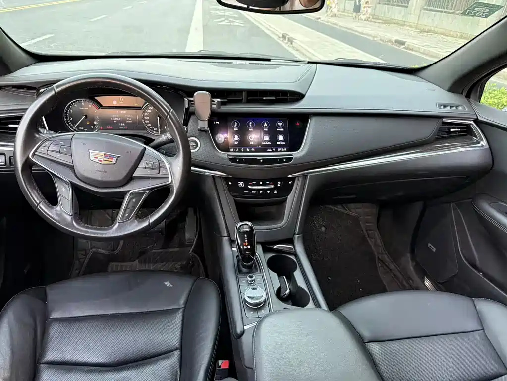 CADILLAC XT5 2019
