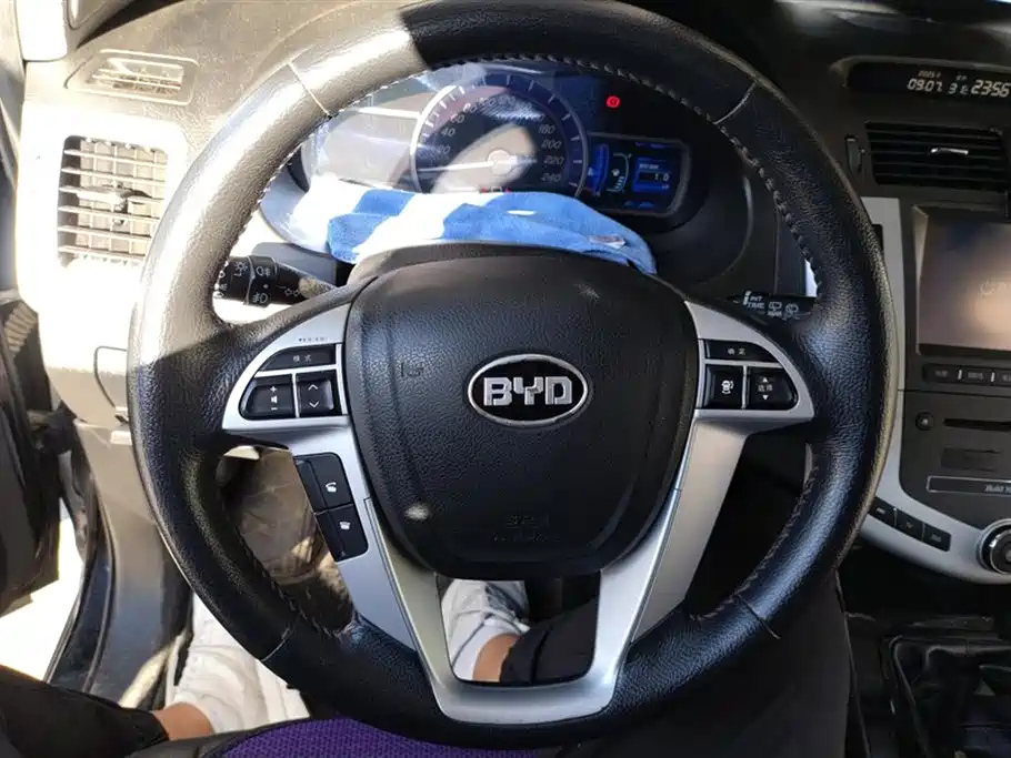 BYD S6 2014