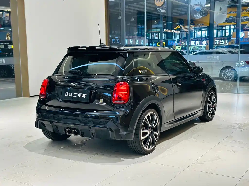 MINI JCW 2022
