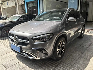 Заказать MERCEDES BENZ GLA