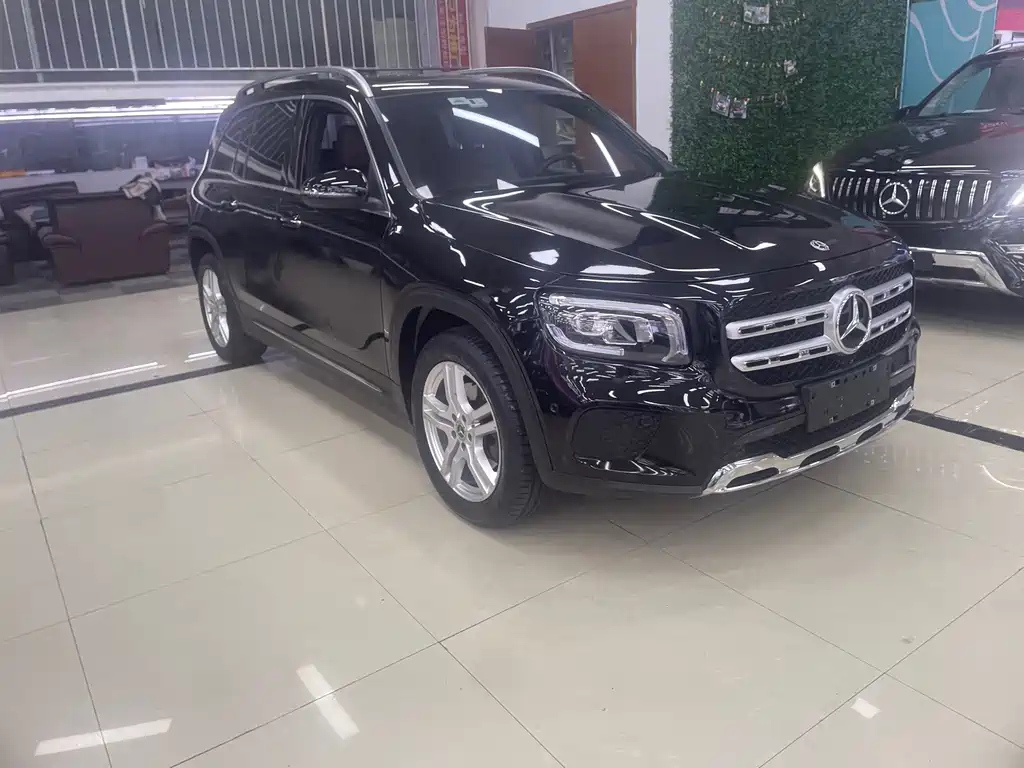 MERCEDES BENZ GLB 2021