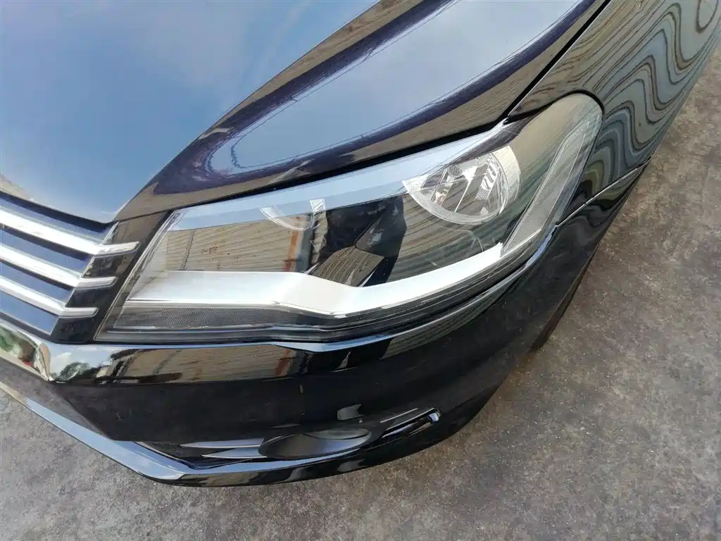 VOLKSWAGEN BORA 2014