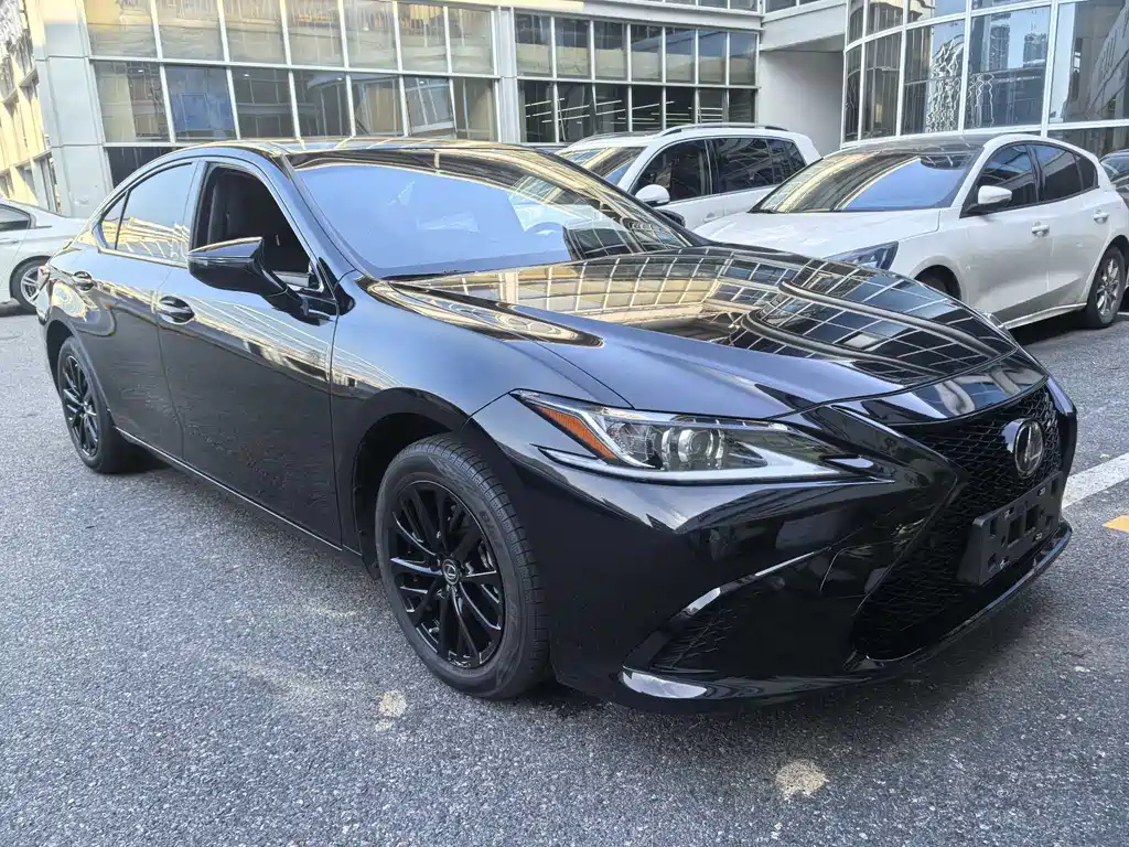 LEXUS ES 2023
