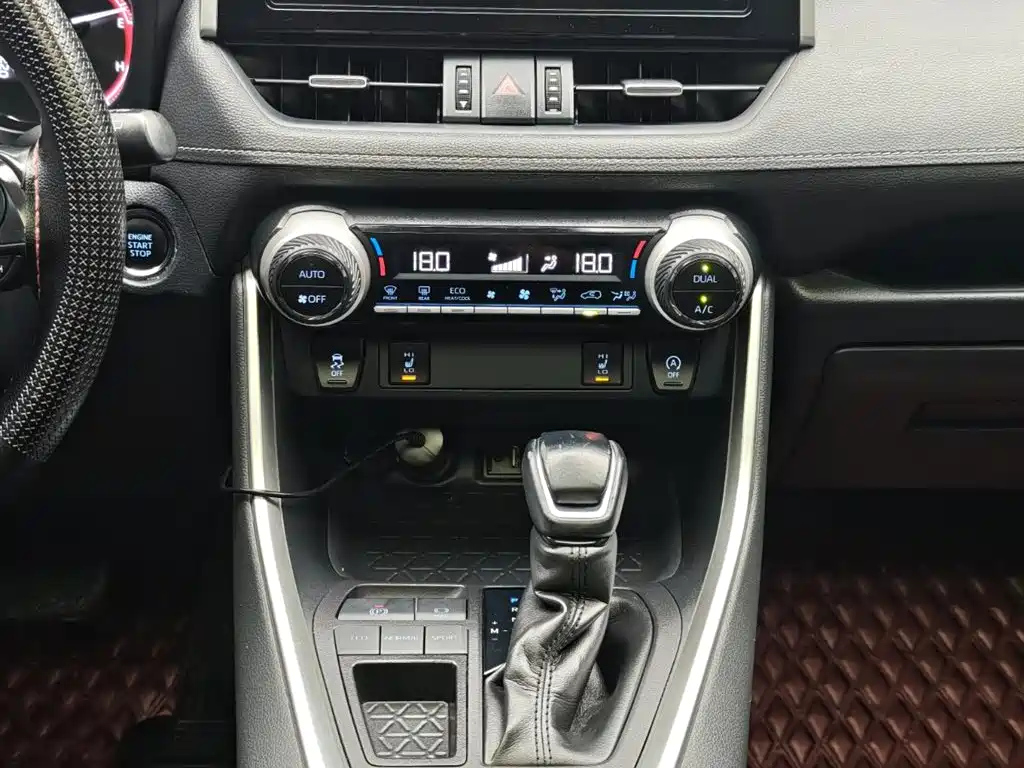 TOYOTA RAV4 RONGFANG 2020