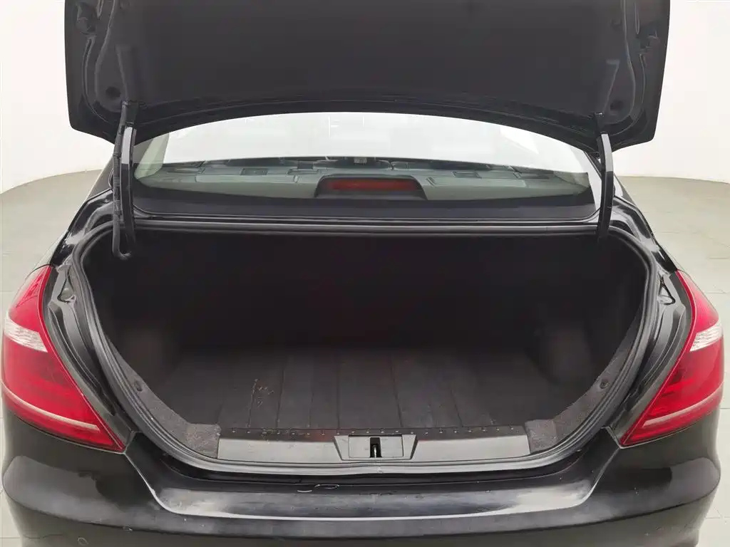 GEELY AUTO EMGRAND 2016