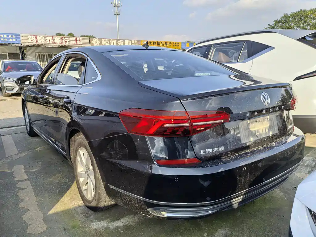 VOLKSWAGEN PASSAT 2020