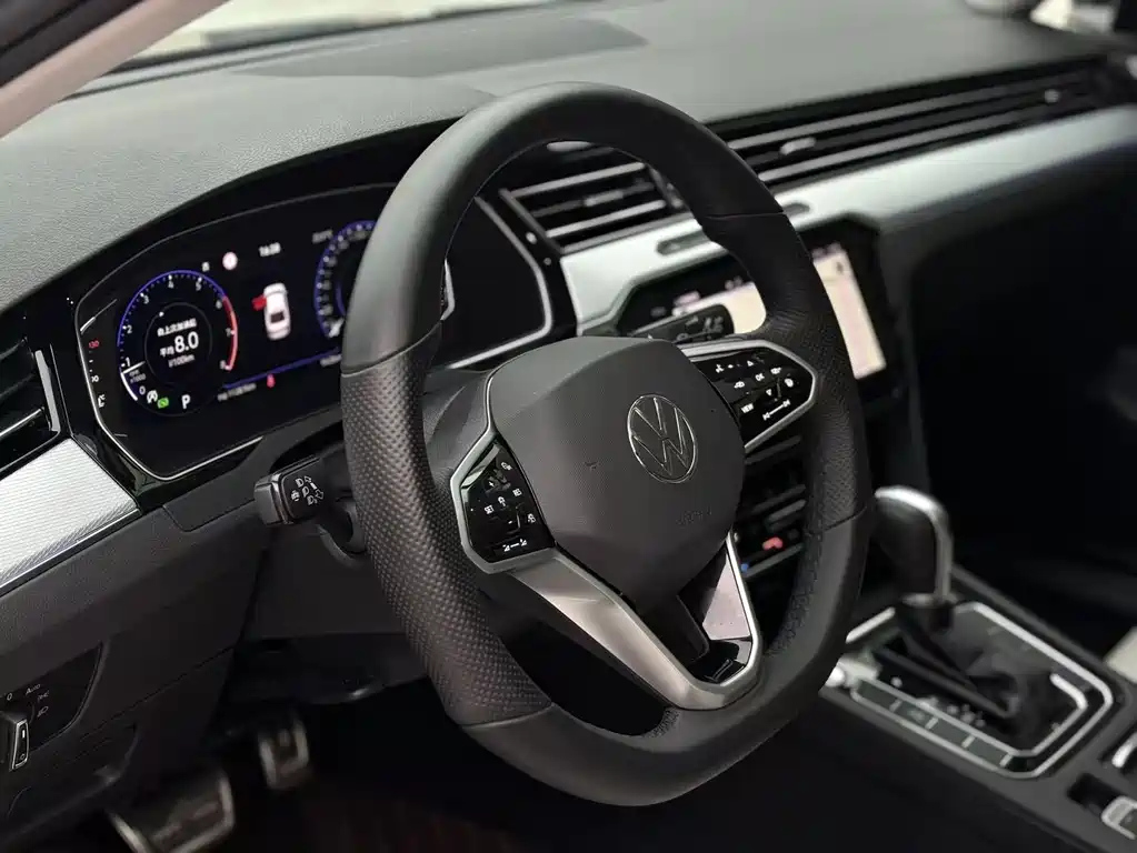 VOLKSWAGEN MAGOTAN 2025