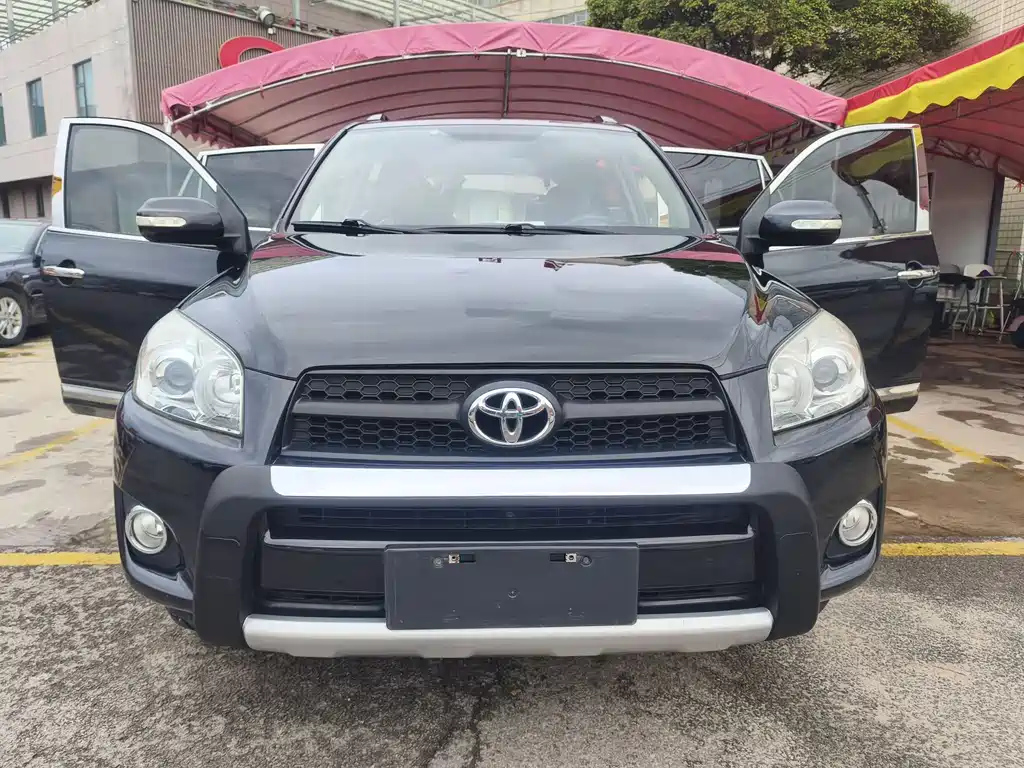 TOYOTA RAV4 RONGFANG 2013