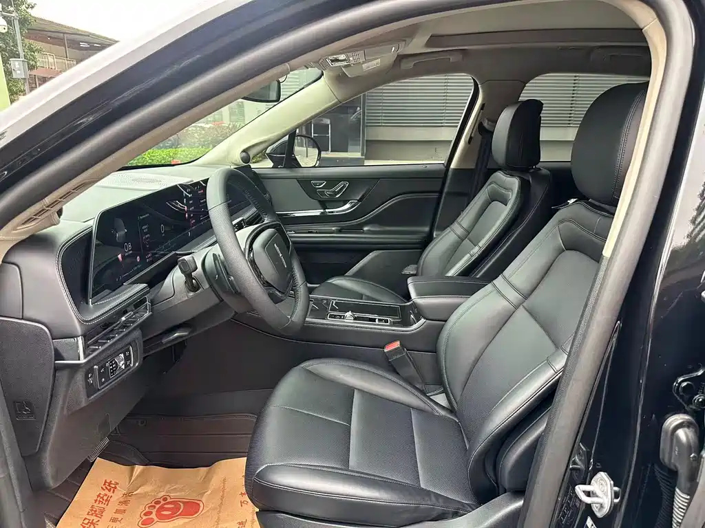 LINCOLN ADVENTURER 2023