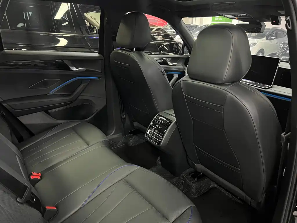 VOLKSWAGEN TIGUAN L 2025