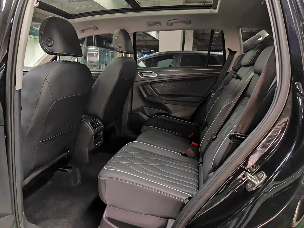 VOLKSWAGEN TIGUAN L 2025