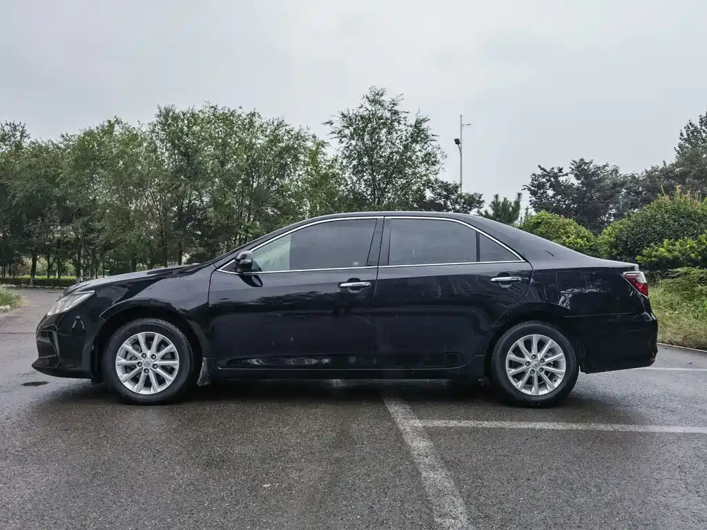 TOYOTA CAMRY 2015