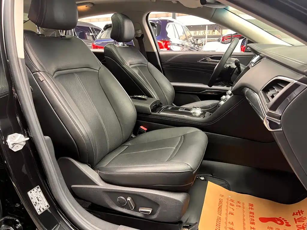 FORD TAURUS 2018