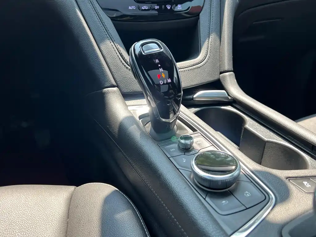 CADILLAC XT5 2020