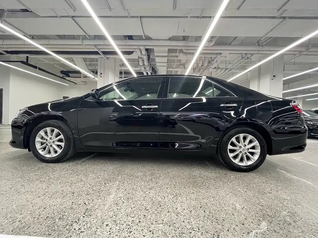 TOYOTA CAMRY 2016