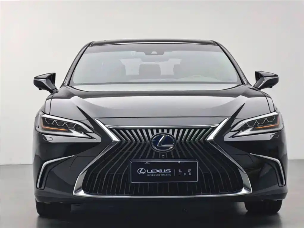 LEXUS ES 2020