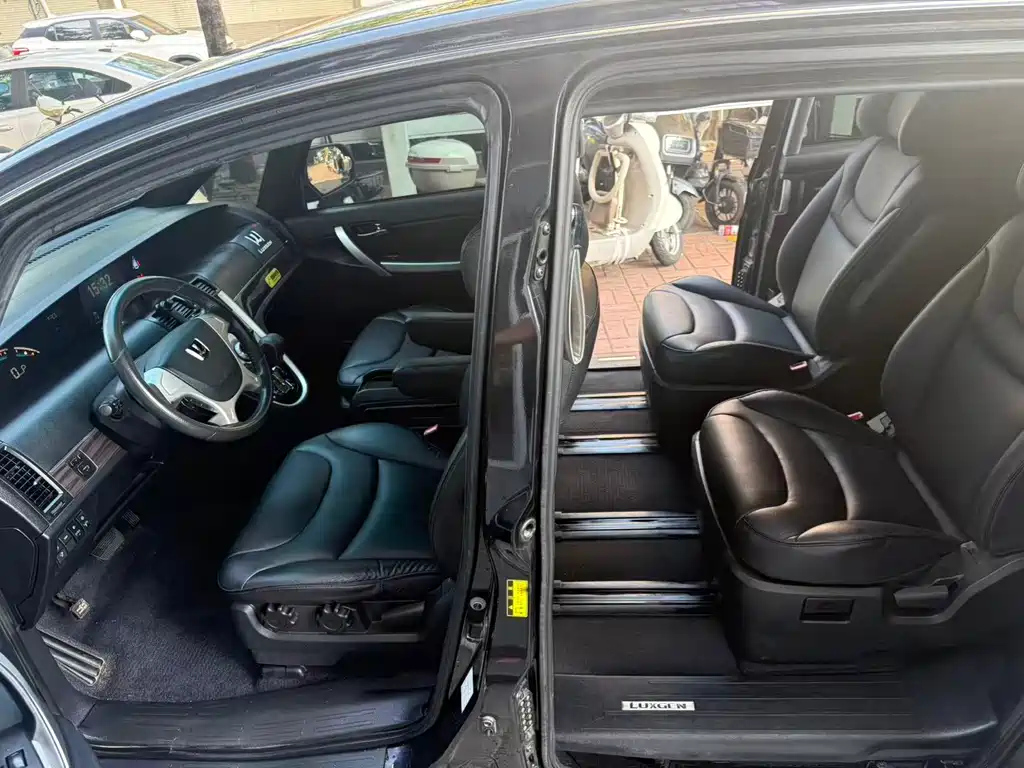 LUXGEN BIG 7 MPV 2017