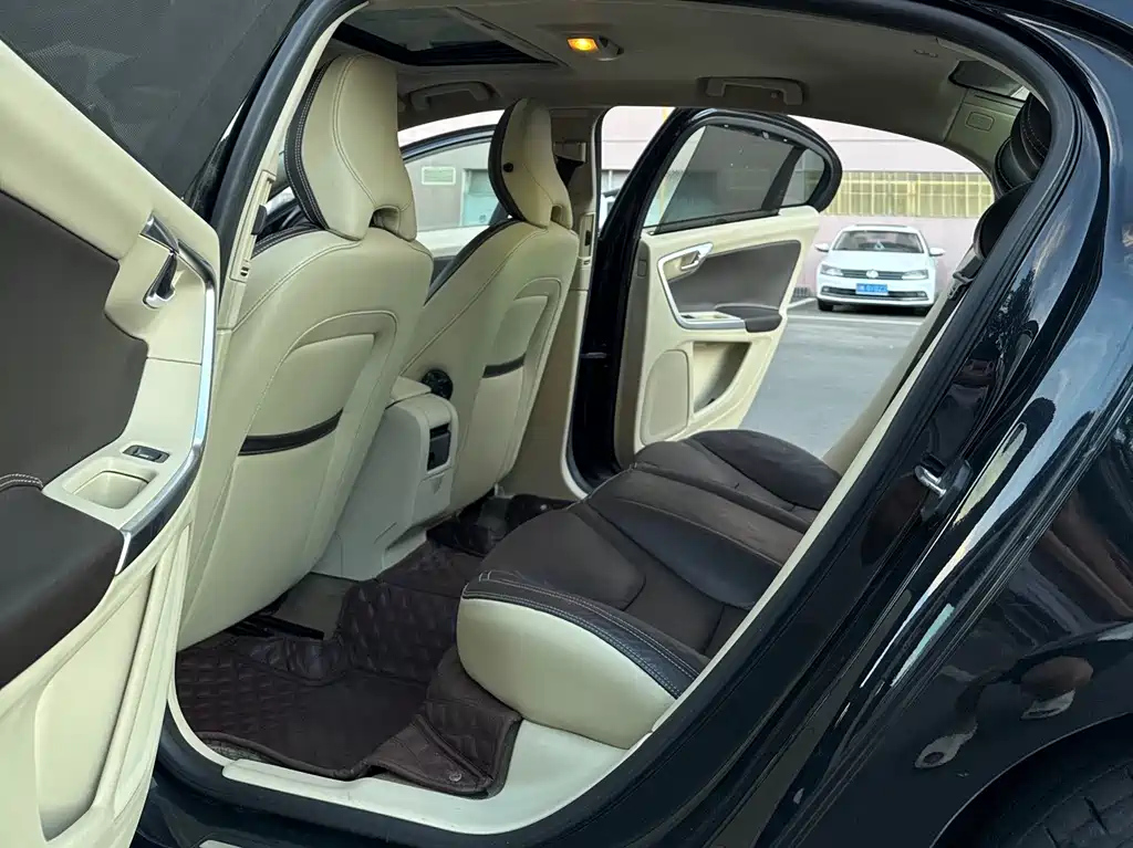 VOLVO S60 2014
