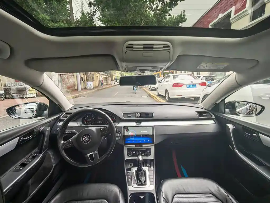 VOLKSWAGEN MAGOTAN 2016