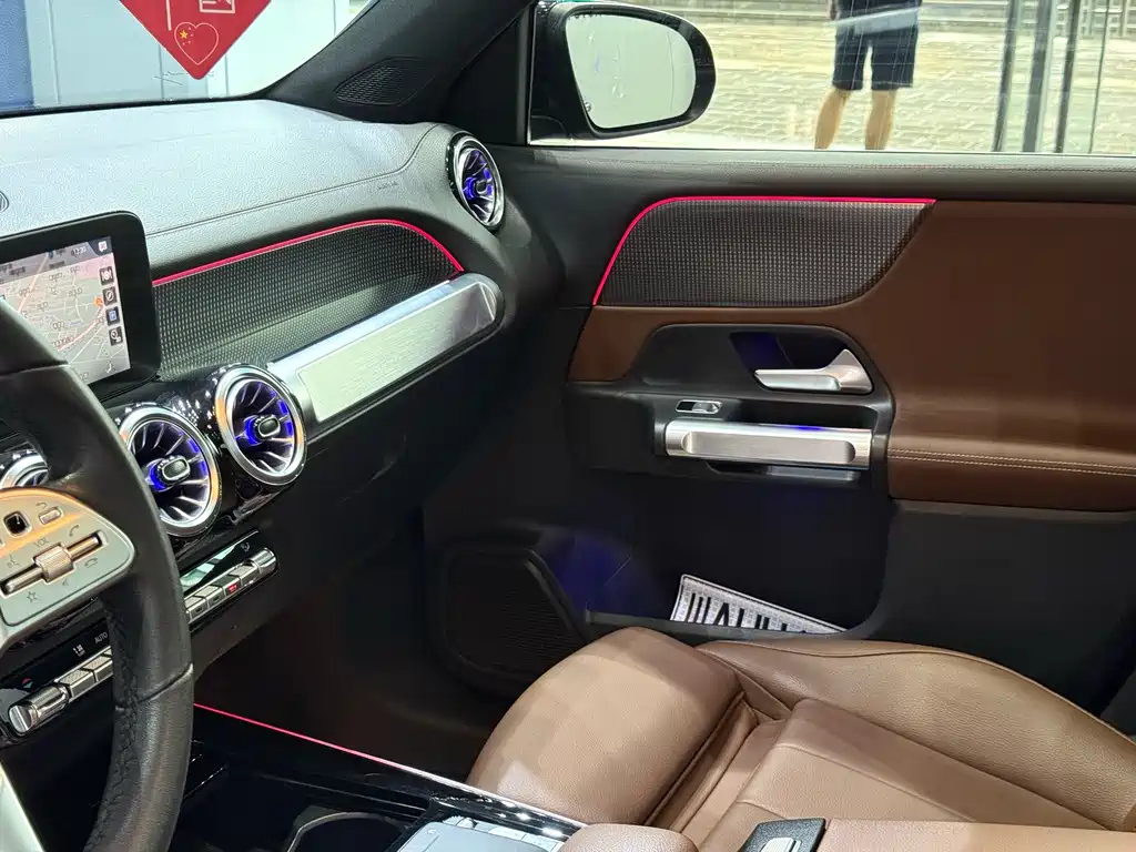 MERCEDES BENZ GLB 2021