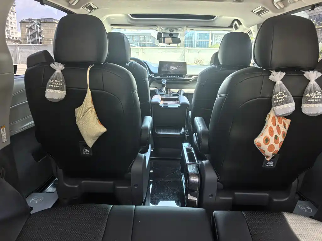 TOYOTA SIENNA SIENNA 2024