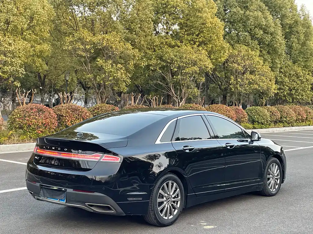 LINCOLN MKZ 2019