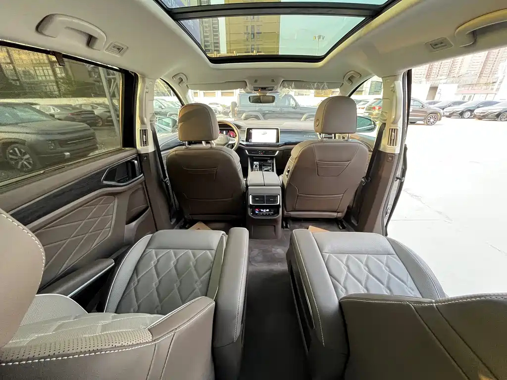 VOLKSWAGEN VILORAN 2024