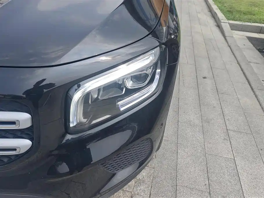 MERCEDES BENZ GLB 2022