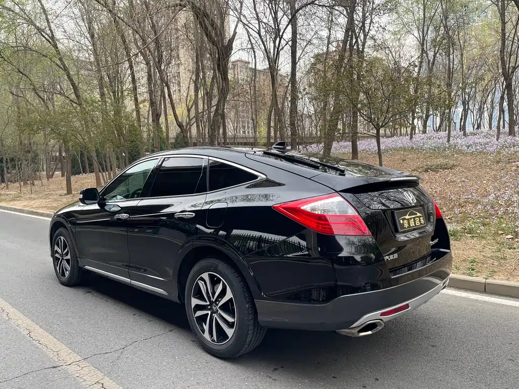 HONDA CROSSTOUR 2016