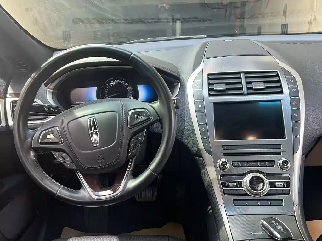 LINCOLN MKZ 2017