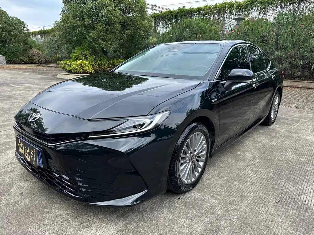 TOYOTA CAMRY 2024