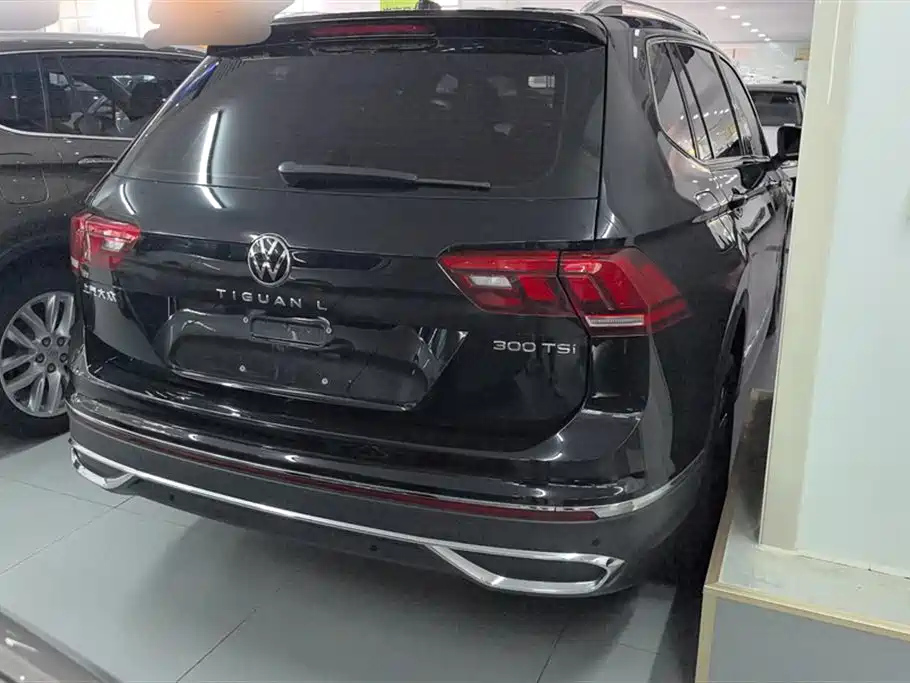 VOLKSWAGEN TIGUAN L 2023