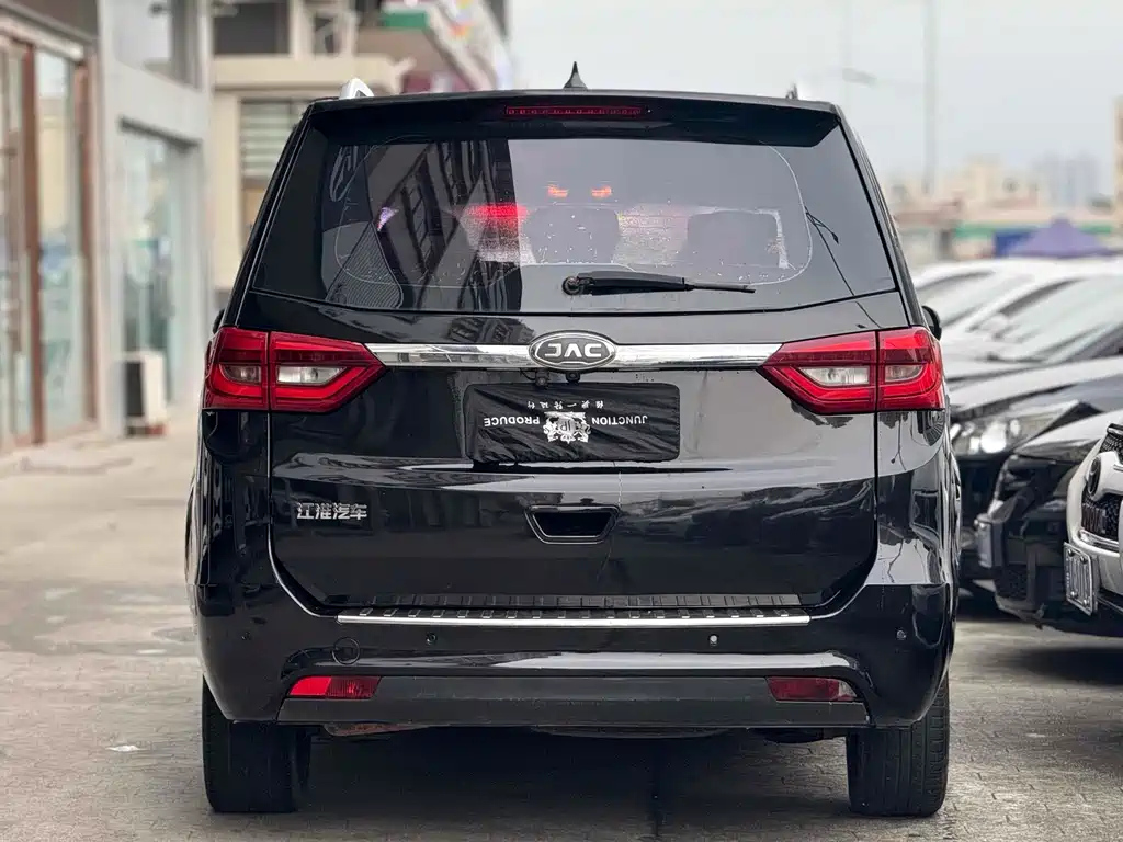 JAC REFINE R3 2018