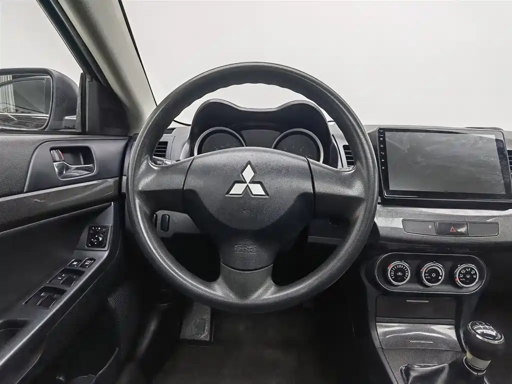 MITSUBISHI LANCER EX 2014