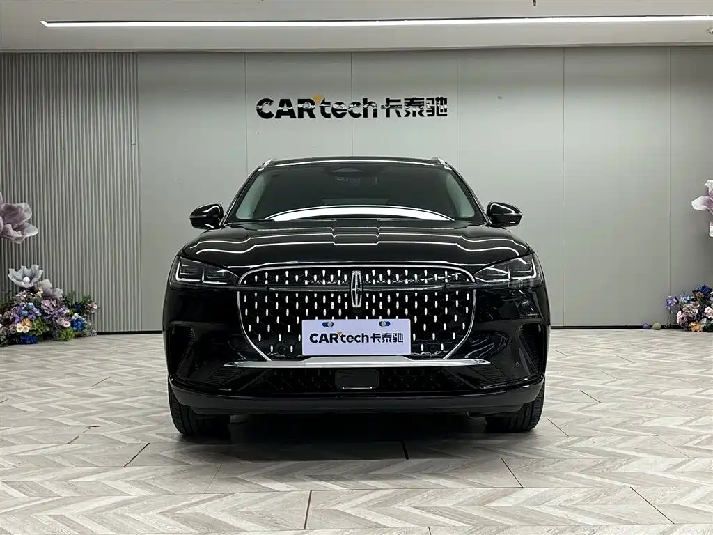 LINCOLN ADVENTURER 2023