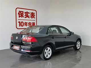 VOLKSWAGEN BORA 2013