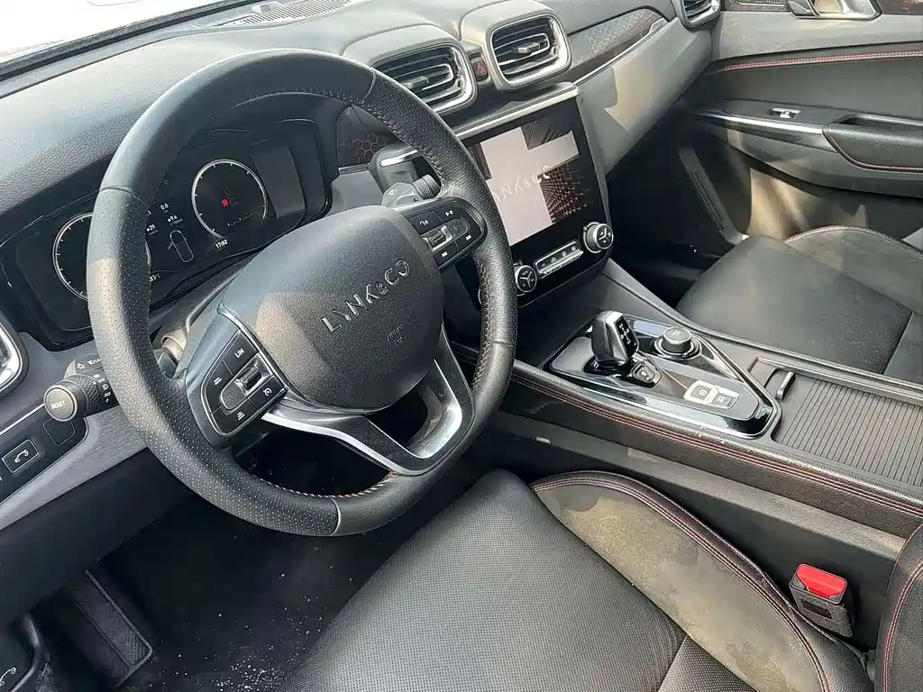 LYNK&CO 03 2018