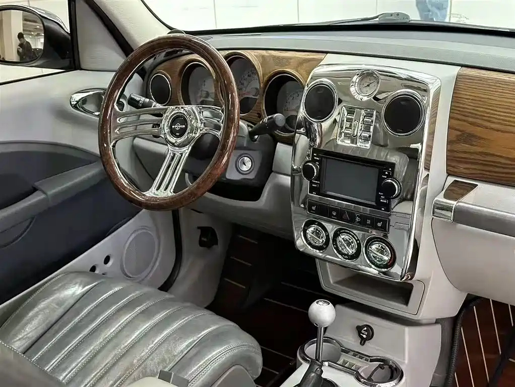 CHRYSLER PT 漫步者 2010