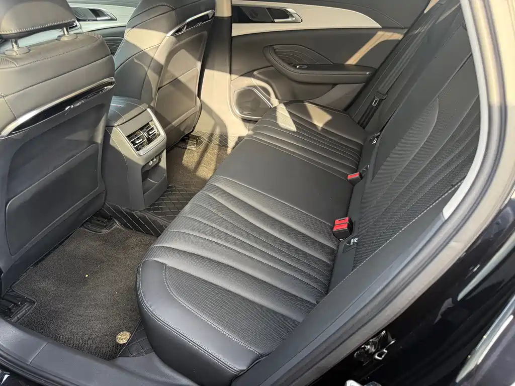 HONGQI H5 2024