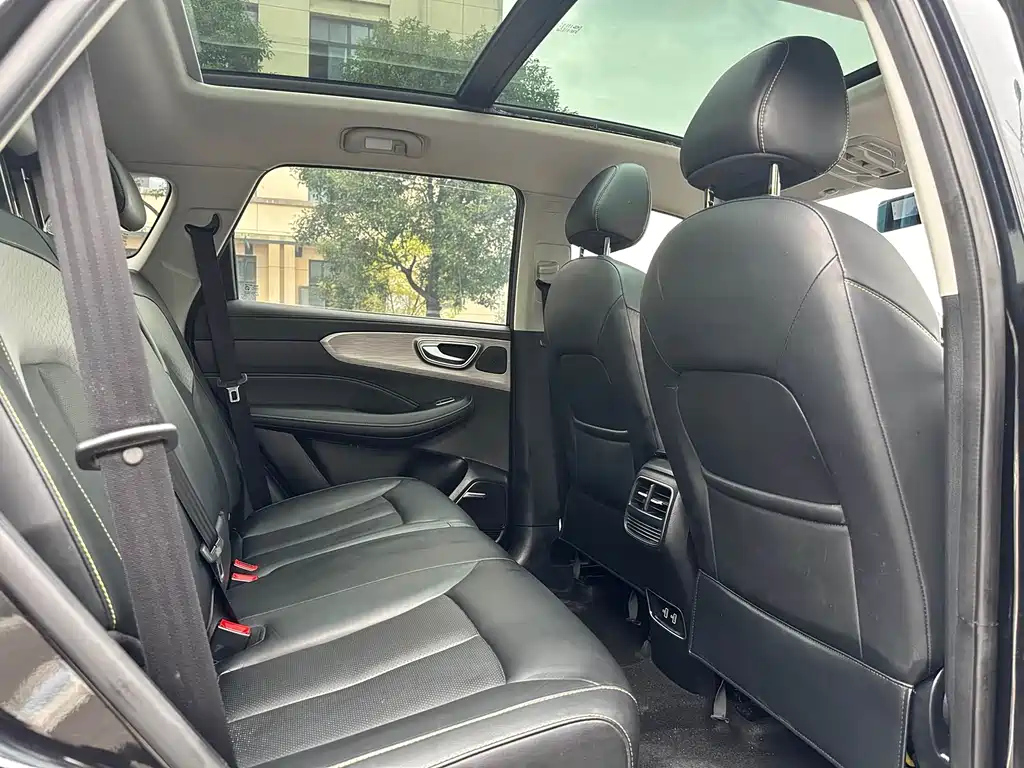 ROEWE RX5 2021