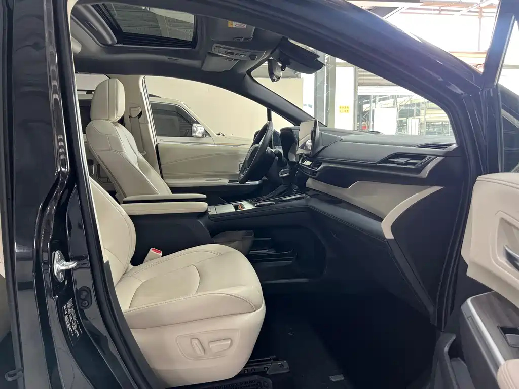 TOYOTA SIENNA SIENNA 2024