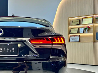 LEXUS LS  2021 YEAR 500H EXCELLENCE 2021