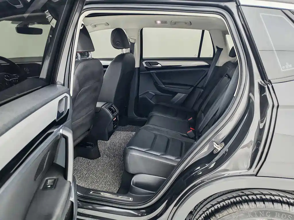 VOLKSWAGEN TAYRON 2021