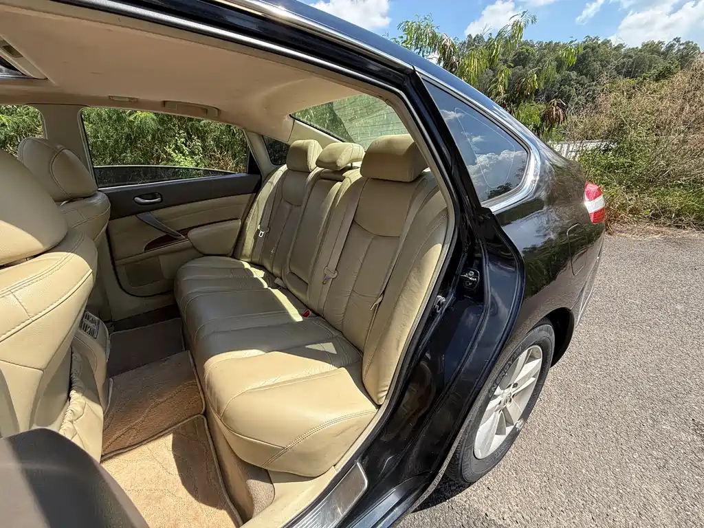 NISSAN TEANA 2012